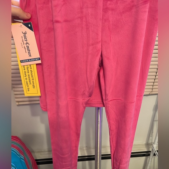 Juicy Couture Girls NWT Hot Pink Pajamas 2 Piece Short Sleeve and Long Pants - Picture 7 of 10